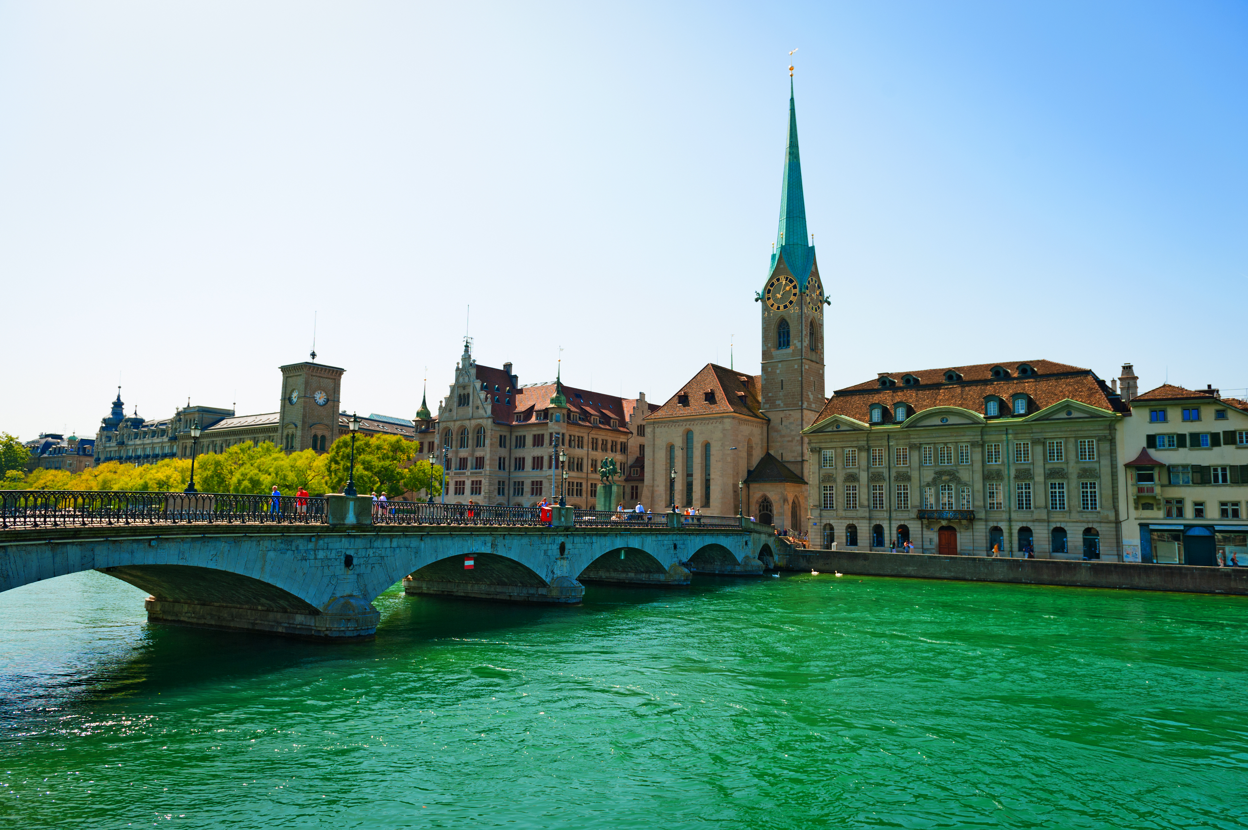 LUCERNE – The City. The Lake. The Mountains.